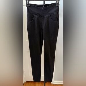 HALARA Women’s Black Chino Pants